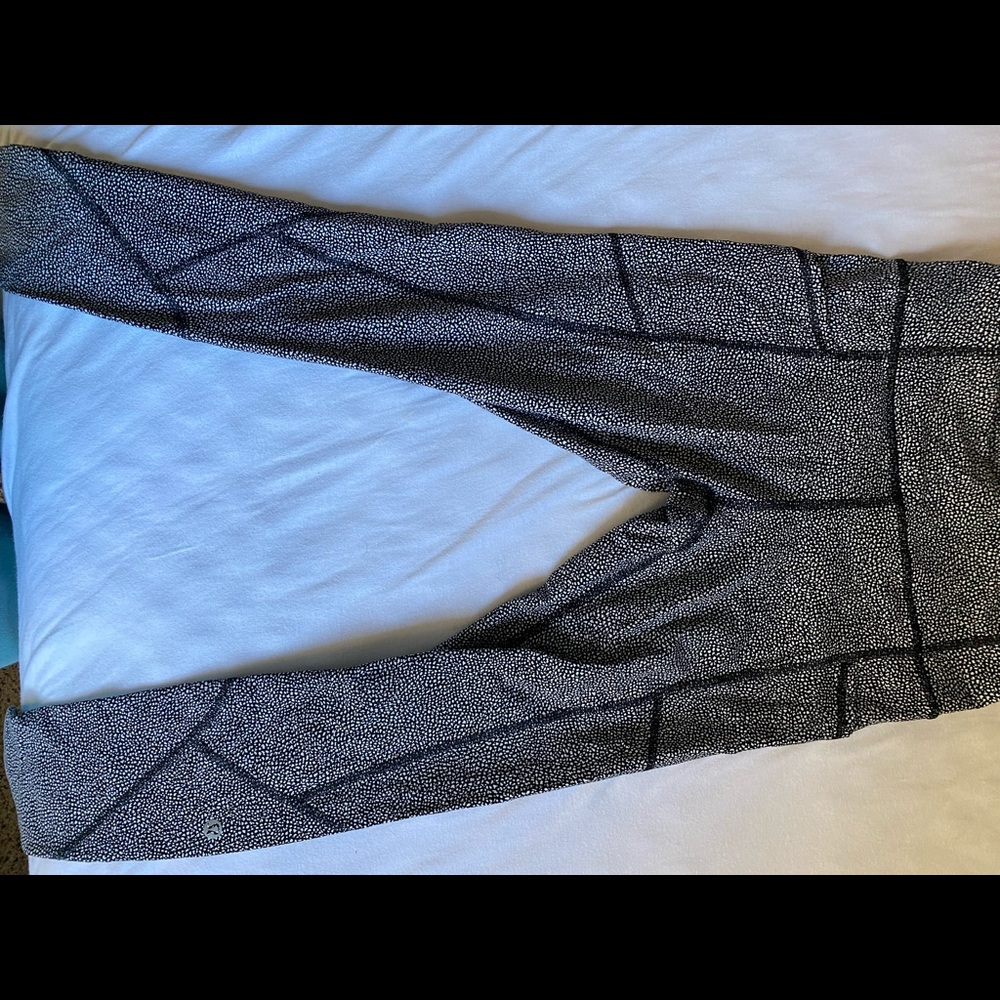 RARE LULULEMON LEGGINGS